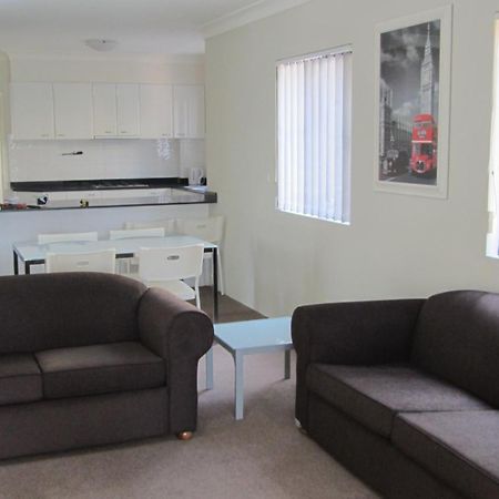 Parkside Apartments Parramatta シドニー エクステリア 写真